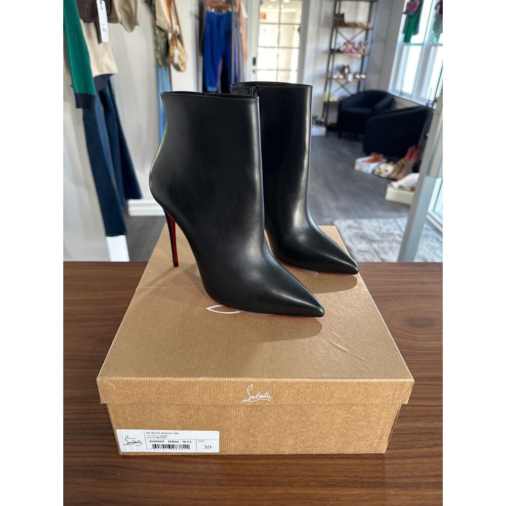 Christian Louboutin So Kate Booty 100 mm Size 39